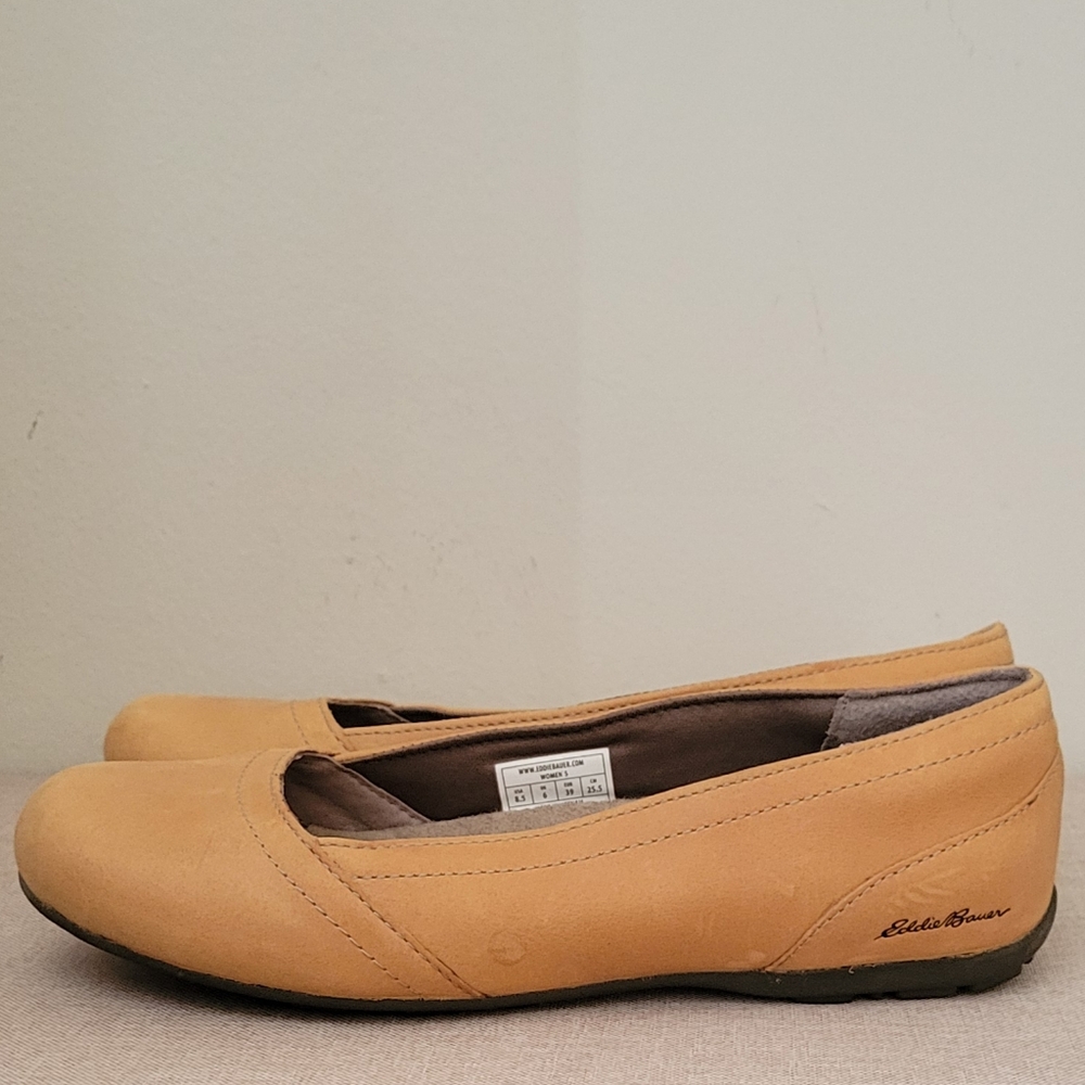 Eddie Bauer Tan Flats Suede Size 8.5